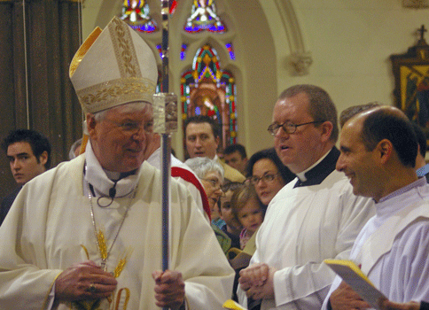 Il Vescovo di Port Pire in visita allAssociazione Molfettesi nel Mondo