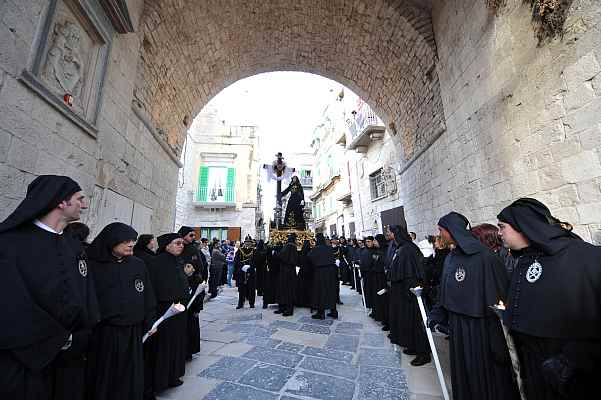 Molfetta:  il rito della bussola