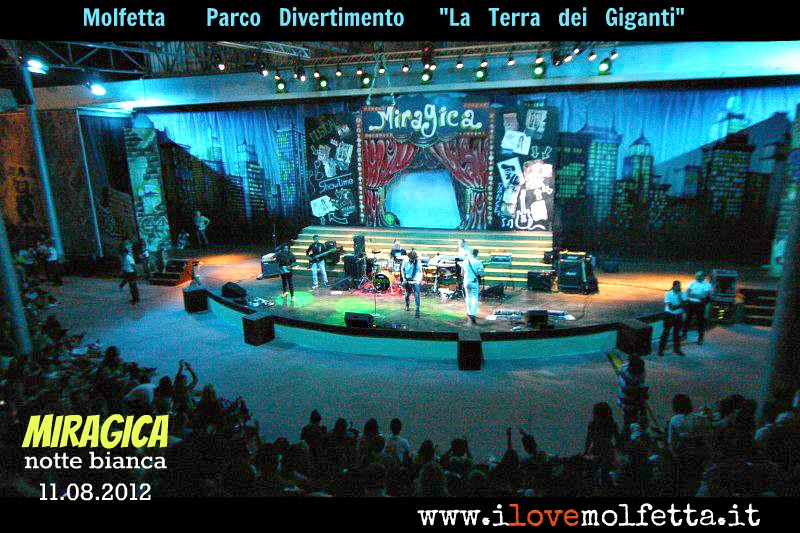 8000 persone a divertirsi