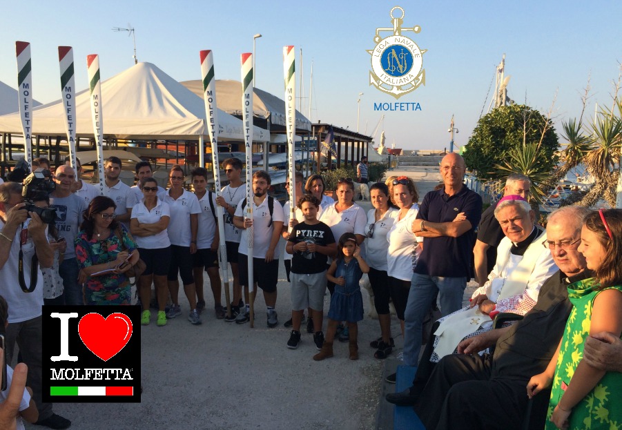 Due remi e una barca             