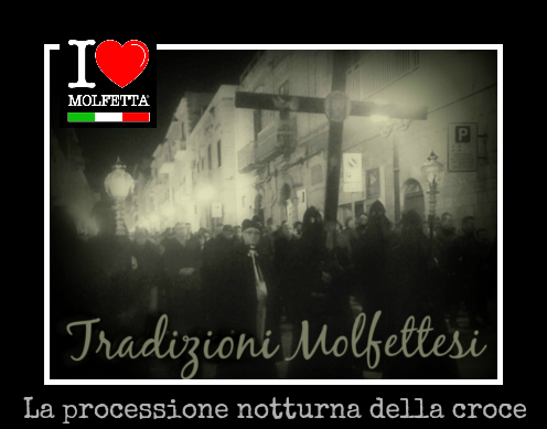 Molfetta: la processione notturna della croce