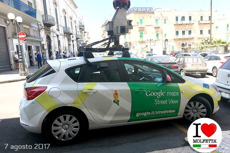 Una Google Car a Molfetta