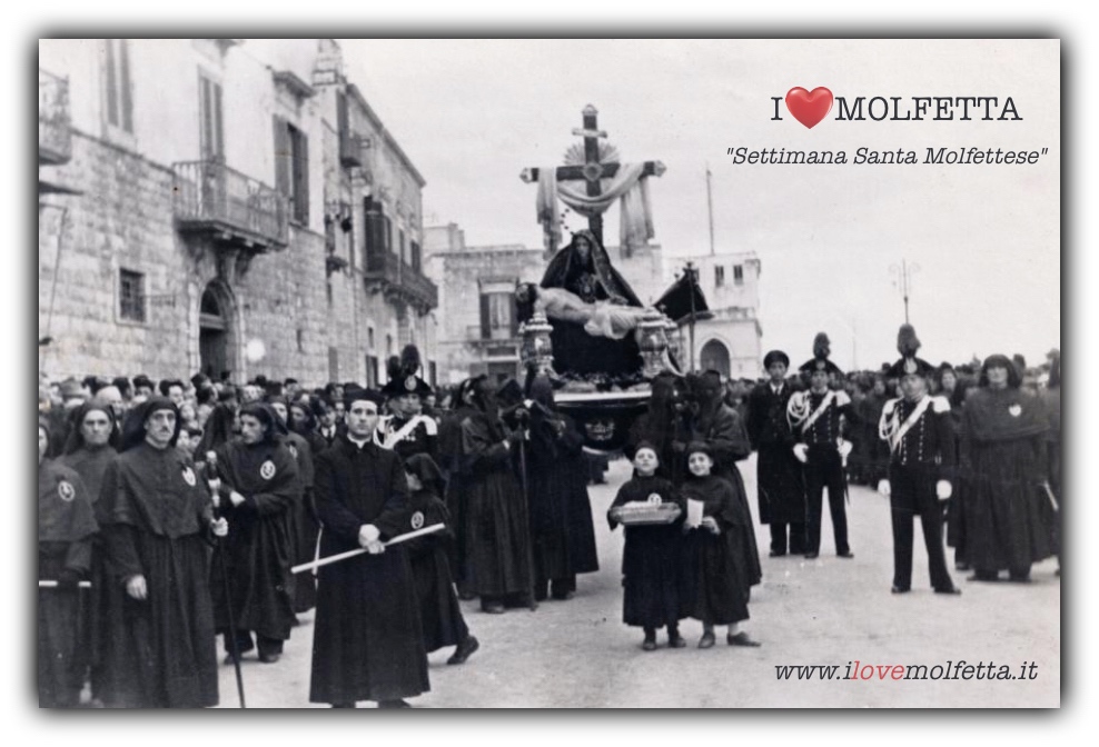 A Molfetta: La Processione della Pieta' 