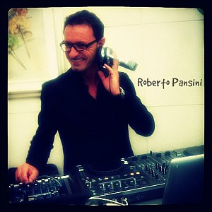 Deejay per matrimonio a Molfetta ...e non solo Deejay per matrimonio a Molfetta ...e non solo